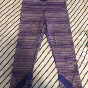 Lululemon crops size 6